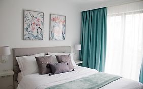 Ermis Mini Suite # 1